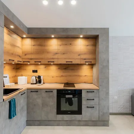 Urban Five #1 - Stylish One-bedroom With Kitchen & Parking * Veliko Tarnovo