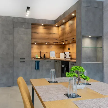 Urban Five #1 - Stylish One-bedroom With Kitchen & Parking * Veliko Tarnovo